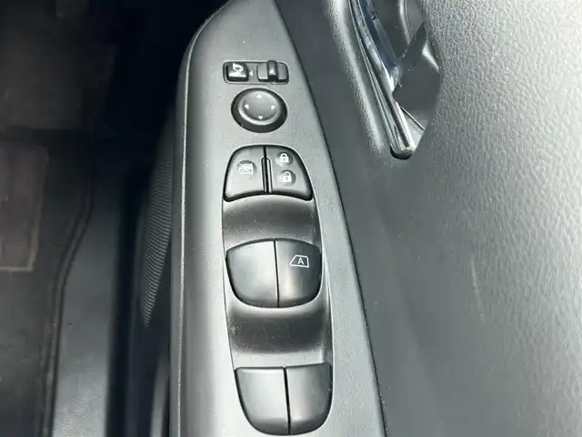 日産 セレナ ハイウェイスター 道東・釧路十勝 2017(平29)年 12万km ブリリアントホワイトパール 4WD/純正ナビ/アラウンドビューモニター/フルセグTV/両側パワースライドドア/クルーズコントロール/衝突軽減ブレーキ/社外AW付冬タイヤ積込/ドアバイザー/フロアマット/プッシュスタート/スマートキー/革巻きステアリング/ステアリングスイッチ