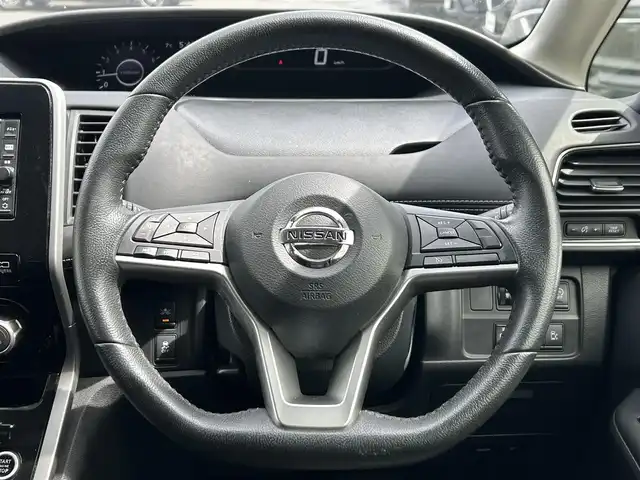 日産 セレナ ハイウェイスター 道東・釧路十勝 2017(平29)年 12万km ブリリアントホワイトパール 4WD/純正ナビ/アラウンドビューモニター/フルセグTV/両側パワースライドドア/クルーズコントロール/衝突軽減ブレーキ/社外AW付冬タイヤ積込/ドアバイザー/フロアマット/プッシュスタート/スマートキー/革巻きステアリング/ステアリングスイッチ