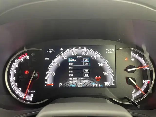 トヨタ ヴォクシー S－Z 千葉県 2022(令4)年 2.8万km アティチュードブラックマイカ 禁煙車/12.1インチフリップダウンモニター　後席モニター/トヨタセーフティセンス/・LDA　レーンディパーチャーアラート　レーンキープ/・PDA　プロアクティブドライビングアシスト/・PCS　プリクラッシュセーフティ　衝突軽減/・PKSB　パーキングサポートブレーキ/・コーナーセンサー/・BSM　ブラインドスポットモニター/両側電動ドア　両側パワースライドドア/快適利便パッケージ/・2列目オットマン/・2列目シートヒーター/・パワーバックドア　電動リアゲート/・ハンドルヒーター　ステアリングヒーター/ユニバーサルステップ/純正10.5インチディスプレイオーディオ/・ディスプレイオーディオplus/・ナビ機能/フルセグTV/CD・DVD/USB入力/HDMI入力/・アラウンドビュー　全方位カメラ/・ビルトインETC2.0/レーダークルーズコントロール/三眼LEDヘッドライト/フォグランプ/オートライト/オートハイビーム/ハーフレザーシート/前席/2列目シートヒーター/純正17インチアルミホイール/革巻きステアリング/ステアリングリモコン/電動パーキングブレーキ