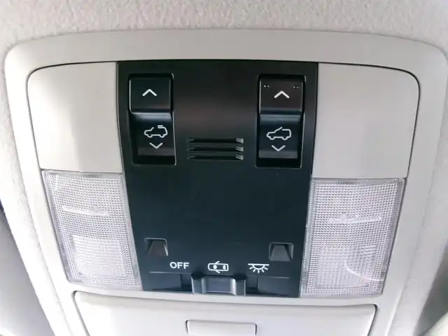 トヨタ ランドクルーザー プラド TX 群馬県 2015(平27)年 10万km ブラック サンルーフ/ルーフレール/LEDヘッドライト/純正SDナビ・フルセグTV/　・BT・DVD(NSZT-W64)/純正バックモニター/純正ビルトインETC/純正17インチアルミホイール/スマートキー＆プッシュスタート/保証書＆取説