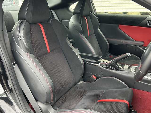 トヨタ ＧＲ８６ RZ 福島県 2022(令4)年 5.4万km クリスタルブラックシリカ ＧＲエアロ　ＴＯＭｓ４本出しマフラー　ＴＲＤスプリング　社外エキゾーストマニホールド　ＣＵＳＣＯタワーバー　純正９型ナビ　バックＣ　クルコン　ドラレコ　純正１８ＡＷ　スポーツバイザー　スペアキー