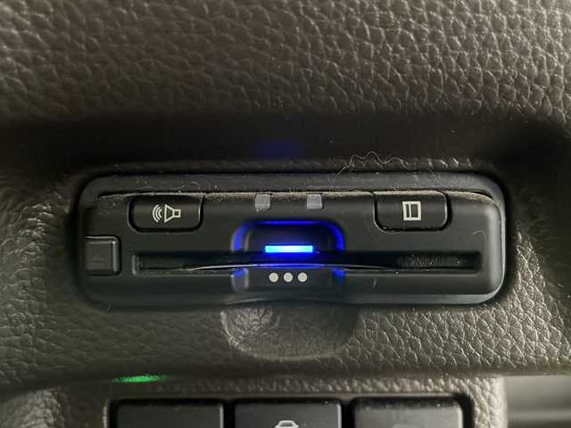 ホンダ Ｎ ＢＯＸ EX ターボ 長野県 2021(令3)年 3.3万km プラチナホワイトパール 純正メモリナビ/Bluetooth／CD／DVD／フルセグTV/バックカメラ/ETC/純正フロアマット/ドアバイザー/両側パワスラ/横滑り防止装置/衝突被害軽減システム/レーンキープアシスト/先行車検知/先行車発進お知らせ/路外逸脱抑制システム/標識認識機能/コーナーセンサー（後のみ）/前席シートヒーター/LEDヘッドライト/スマートキー/スペアキー1本
