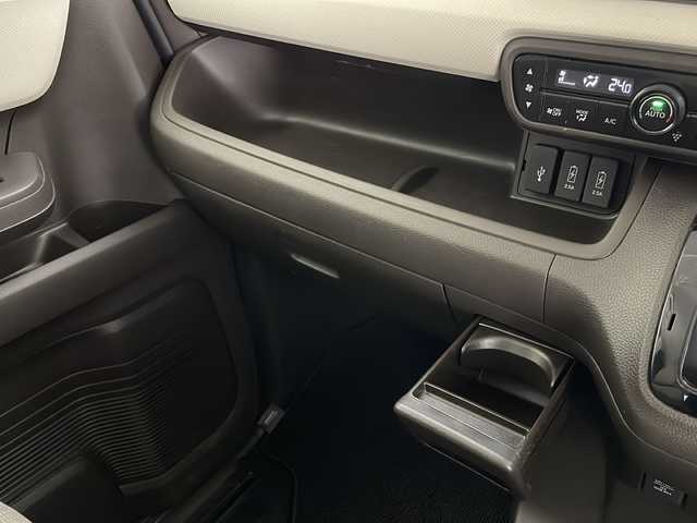 ホンダ Ｎ ＢＯＸ EX ターボ 長野県 2021(令3)年 3.3万km プラチナホワイトパール 純正メモリナビ/Bluetooth／CD／DVD／フルセグTV/バックカメラ/ETC/純正フロアマット/ドアバイザー/両側パワスラ/横滑り防止装置/衝突被害軽減システム/レーンキープアシスト/先行車検知/先行車発進お知らせ/路外逸脱抑制システム/標識認識機能/コーナーセンサー（後のみ）/前席シートヒーター/LEDヘッドライト/スマートキー/スペアキー1本