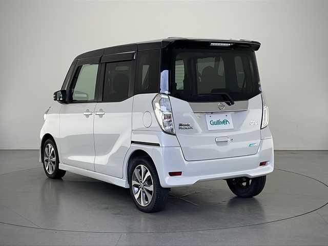 日産 デイズ ルークス HWS X Vセレクション 長野県 2016(平28)年 4.8万km アメジストブラック/シルキーホワイト 純正ナビ/フルセグ/DVD/CD/BT/バックカメラ（全方位）/純正フリップダウンモニター/ETC/両側パワースライドドア/前方ドライブレコーダー/リアサーキュレーター/アイドリングストップ/革巻きステアリング/ドアバイザー/キセノンライト/フォグランプ/フロアマット