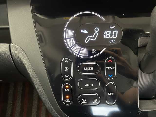 日産 デイズ ルークス HWS X Vセレクション 長野県 2016(平28)年 4.8万km アメジストブラック/シルキーホワイト 純正ナビ/フルセグ/DVD/CD/BT/バックカメラ（全方位）/純正フリップダウンモニター/ETC/両側パワースライドドア/前方ドライブレコーダー/リアサーキュレーター/アイドリングストップ/革巻きステアリング/ドアバイザー/キセノンライト/フォグランプ/フロアマット