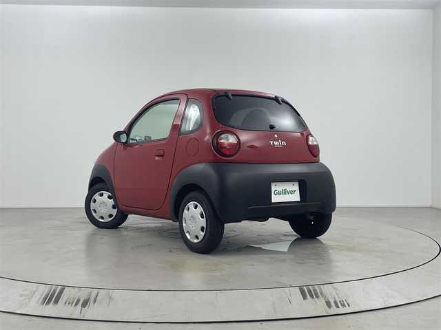 スズキ ツイン ガソリン V 埼玉県 2005(平17)年 9.4万km ブライトレッド 社外ＳＳＤナビ　/社外オーディオ　/　　ＡＭ／ＦＭ／ＣＤ／Ｂｌｕｅｔｏｏｔｈ　/ＥＴＣ　/ワンセグＴＶ　/社外ＬＥＤヘッドライト　/社外フロアマット　/シートカバー　/パワーステアリング　/パワーウィンドウ/ＡＢＳ
