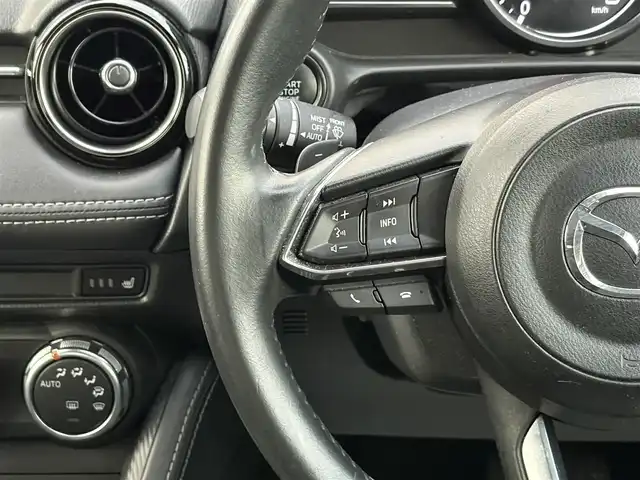 マツダ デミオ XD ツーリング 岩手県 2017(平29)年 11.5万km ソウルレッドプレミアムメタリック 4WD/ディーゼル/ヘッドアップディスプレイ/前席シートヒーター/純正ナビ/→フルセグTV/Bluetooth/CD/DVD/FM/AM/バックカメラ/ステアリングスイッチ/横滑り防止装置/オートライト/LEDヘッドライト/フォグライト/〇プッシュスタート/〇電動格納ミラー/〇ウィンカーミラー/〇ドアバイザー/〇フロアマット/〇スマートキー/〇シガーソケット/〇USBポート/前ドライブレコーダー/純正ETC