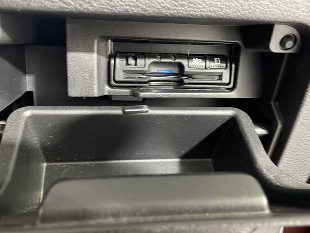 日産 セレナ ハイウェイスター Vセレクション 沖縄県 2017(平29)年 6.5万km 赤 県外仕入れ/禁煙車/純正９インチナビ/（CD／DVD／フルセグ／Bluetooth）/純正１１インチフリップダウン/プロパイロット/両側パワースライド/アラウンドビューモニター/バックカメラ/社外シートカバー/取扱説明書/ビルトインETC/ウィンカーミラー/クリアランスソナー
