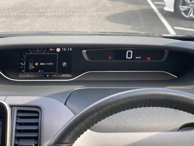 日産 セレナ ハイウェイスター V 佐賀県 2020(令2)年 4.7万km ダイヤモンドブラック 純正エアロ/純正ナビ/アラウンドビューモニター/フリップダウンモニター/エマージェンシーブレーキ/LDW/オートハイビーム/クルーズコントロール/両側パワースライドドア/ETC/プッシュスタート/インテリジェントキー/LEDヘッドライト/フォグライト/純正アルミホイール