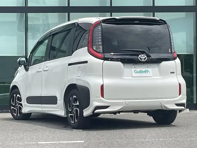 トヨタ シエンタ ハイブリッド Z 和歌山県 2023(令5)年 0.9万km ホワイトパールクリスタルシャイン 純正10.5インチナビ/バックカメラ/フルセグTV/BT/USB/衝突軽減ブレーキ/レーンキープアシスト/ブラインドスポットモニター/レーダークルコン/オートライト/前後コーナーセンサー/モデリスタエアロ/前後ドラレコ/ビルトインETC2.0/両側パワスラ/１００V充電/ステアリングヒーター/ステアリングリモコン