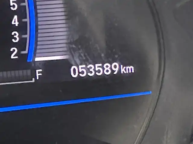 ホンダ フィット ハイブリット Fパッケージ 群馬県 2015(平27)年 5.4万km クリスタルブラックパール 純正7型ナビ/バックカメラ/ヘッドライトレベライザー/オートエアコン/スタッドレス積載4本/禁煙車/電動格納ミラー/チップアップシート/プッシュスタート/スマートキー/純正フロアマット/ハロゲンヘッドライト