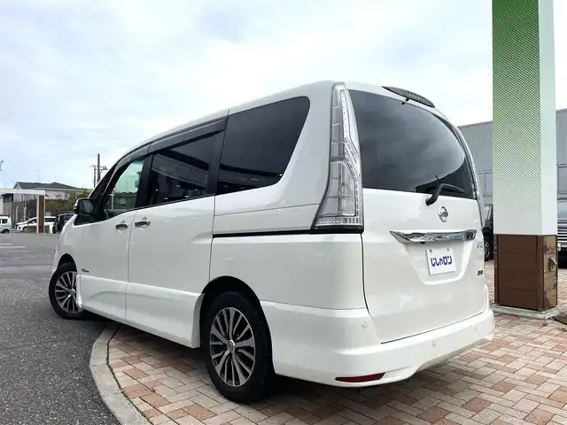 日産 セレナ ハイウェイS G S HV Aセーフ 新潟県 2014(平26)年 9.8万km ブリリアントホワイトパール (株)IDOMが運営する【じしゃロン新潟店】の自社ローン専用車両になります。/こちらは現金またはオートローンご利用時の価格です。自社ローンご希望の方は別途その旨お申付け下さい/純正SDナビ（MM513D-L）/フルセグTV視聴可能（走行中視聴可能）/Bluetooth/AUX接続可能/後席フリップダウンモニター（ALPINE）/全方位カメラ/クルーズコントロール/ビルトインETC/両側パワースライドドア/前後コーナーセンサー/LEDヘッドライト/電動格納ウィンカーミラー/プッシュスタート/スマートキー
