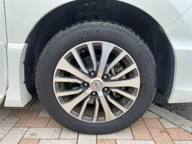 日産 セレナ ハイウェイS G S HV Aセーフ 新潟県 2014(平26)年 9.8万km ブリリアントホワイトパール (株)IDOMが運営する【じしゃロン新潟店】の自社ローン専用車両になります。/こちらは現金またはオートローンご利用時の価格です。自社ローンご希望の方は別途その旨お申付け下さい/純正SDナビ（MM513D-L）/フルセグTV視聴可能（走行中視聴可能）/Bluetooth/AUX接続可能/後席フリップダウンモニター（ALPINE）/全方位カメラ/クルーズコントロール/ビルトインETC/両側パワースライドドア/前後コーナーセンサー/LEDヘッドライト/電動格納ウィンカーミラー/プッシュスタート/スマートキー