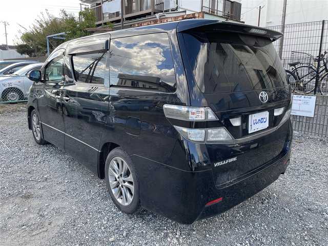 トヨタ ヴェルファイア 2．4Z プラチナセレクションⅡ 神奈川県 2011(平23)年 11.9万km ブラック (株)IDOMが運営する【じしゃロン秦野店】の自社ローン専用車両になります。こちらは現金またはオートローンご利用時の価格です。自社ローンご希望の方は別途その旨お申付け下さい/純正メモリナビ/バックカメラ/フリップダウンモニター/社外ドラレコ/ETC/パワーバックドア/ステアリングリモコン
