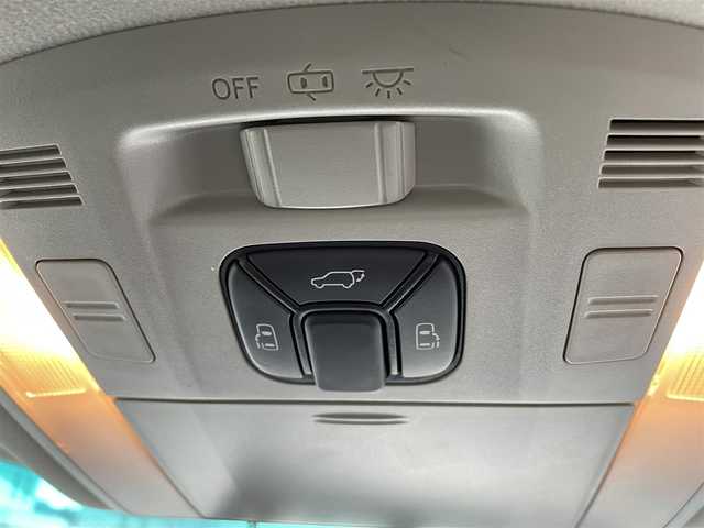 トヨタ ヴェルファイア 2．4Z プラチナセレクションⅡ 神奈川県 2011(平23)年 11.9万km ブラック (株)IDOMが運営する【じしゃロン相模原店】の自社ローン専用車両になります。こちらは現金またはオートローンご利用時の価格です。自社ローンご希望の方は別途その旨お申付け下さい/純正メモリナビ/バックカメラ/フリップダウンモニター/社外ドラレコ/ETC/パワーバックドア/ステアリングリモコン