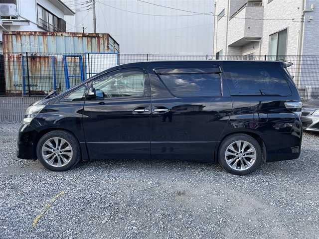 トヨタ ヴェルファイア 2．4Z プラチナセレクションⅡ 神奈川県 2011(平23)年 11.9万km ブラック (株)IDOMが運営する【じしゃロン相模原店】の自社ローン専用車両になります。こちらは現金またはオートローンご利用時の価格です。自社ローンご希望の方は別途その旨お申付け下さい/純正メモリナビ/バックカメラ/フリップダウンモニター/社外ドラレコ/ETC/パワーバックドア/ステアリングリモコン