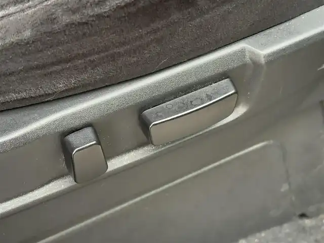 三菱 デリカＤ：５ P 大分県 2020(令2)年 6.7万km ウォームホワイトパール ・メモリーナビ(CD/DVD/BT/SD/USB)/・バックモニター/・フルセグテレビ/・ALPINEフリップダウンモニター/・両側パワースライドドア/・衝突軽減ブレーキ/・サイドステップ/・レーダークルーズコントロール/・ブレーキホールド/・パドルシフト/・ステアリングリモコン/・オートハイビーム/・シートヒーター