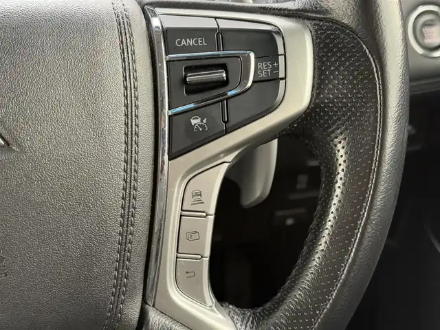 三菱 デリカＤ：５ P 大分県 2020(令2)年 6.7万km ウォームホワイトパール ・メモリーナビ(CD/DVD/BT/SD/USB)/・バックモニター/・フルセグテレビ/・ALPINEフリップダウンモニター/・両側パワースライドドア/・衝突軽減ブレーキ/・サイドステップ/・レーダークルーズコントロール/・ブレーキホールド/・パドルシフト/・ステアリングリモコン/・オートハイビーム/・シートヒーター