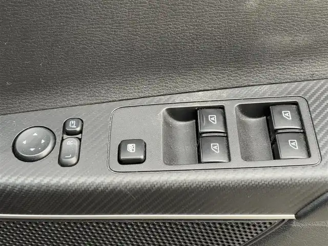 三菱 デリカＤ：５ P 大分県 2020(令2)年 6.7万km ウォームホワイトパール ・メモリーナビ(CD/DVD/BT/SD/USB)/・バックモニター/・フルセグテレビ/・ALPINEフリップダウンモニター/・両側パワースライドドア/・衝突軽減ブレーキ/・サイドステップ/・レーダークルーズコントロール/・ブレーキホールド/・パドルシフト/・ステアリングリモコン/・オートハイビーム/・シートヒーター