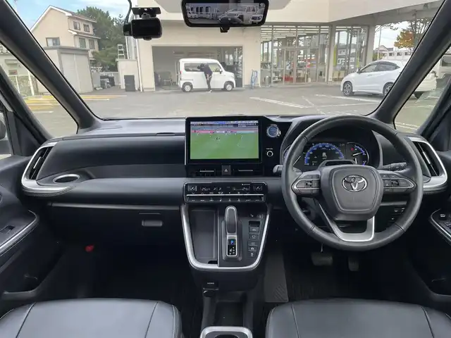 トヨタ ノア ハイブリッド S－Z 宮城県 2022(令4)年 5.4万km ホワイトパールクリスタルシャイン 純正メモリナビ/モデリスタエアロ/デジタルインナーミラー/純正フリップダウンモニター/ユニバーサルステップ/プロジェクションイルミネーション/インテリアイルミネーション/純正フロアマット/ブラインドスポットモニター/ヘッドアップディスプレイ/レーダークルーズコントロール/オートハイビーム/レーンキープアシスト/自動駐車支援システム/アラウンドビューモニター/ブレーキホールド/電動リアゲート/社外ドライブレコーダー前後/ETC2.0/スペアキー×１、エンジンスターター×１/純正AWスタッドレスタイヤ205/55R17