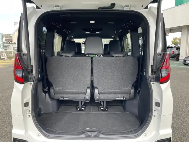 トヨタ ノア ハイブリッド S－Z 宮城県 2022(令4)年 5.4万km ホワイトパールクリスタルシャイン 純正メモリナビ/モデリスタエアロ/デジタルインナーミラー/純正フリップダウンモニター/ユニバーサルステップ/プロジェクションイルミネーション/インテリアイルミネーション/純正フロアマット/ブラインドスポットモニター/ヘッドアップディスプレイ/レーダークルーズコントロール/オートハイビーム/レーンキープアシスト/自動駐車支援システム/アラウンドビューモニター/ブレーキホールド/電動リアゲート/社外ドライブレコーダー前後/ETC2.0/スペアキー×１、エンジンスターター×１/純正AWスタッドレスタイヤ205/55R17