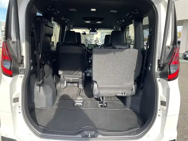 トヨタ ノア ハイブリッド S－Z 宮城県 2022(令4)年 5.4万km ホワイトパールクリスタルシャイン 純正メモリナビ/モデリスタエアロ/デジタルインナーミラー/純正フリップダウンモニター/ユニバーサルステップ/プロジェクションイルミネーション/インテリアイルミネーション/純正フロアマット/ブラインドスポットモニター/ヘッドアップディスプレイ/レーダークルーズコントロール/オートハイビーム/レーンキープアシスト/自動駐車支援システム/アラウンドビューモニター/ブレーキホールド/電動リアゲート/社外ドライブレコーダー前後/ETC2.0/スペアキー×１、エンジンスターター×１/純正AWスタッドレスタイヤ205/55R17