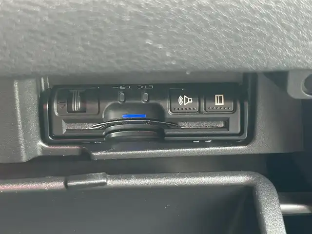 日産 セレナ ハイウェイスター 兵庫県 2016(平28)年 4.8万km ダイヤモンドブラック 純正8インチナビ/Bluetooth/フルセグ/両側パワースライド/後席フリップモニター/アラウンドビューモニター/プロパイロット/ビルトインETC/オートホールド/オートパーキング/アイドリングストップ/エアーエンジンブレーキ/デジタルミラー/スマートキー/LEDライト