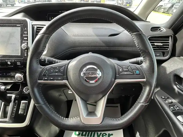 日産 セレナ ハイウェイスター 兵庫県 2016(平28)年 4.8万km ダイヤモンドブラック 純正8インチナビ/Bluetooth/フルセグ/両側パワースライド/後席フリップモニター/アラウンドビューモニター/プロパイロット/ビルトインETC/オートホールド/オートパーキング/アイドリングストップ/エアーエンジンブレーキ/デジタルミラー/スマートキー/LEDライト