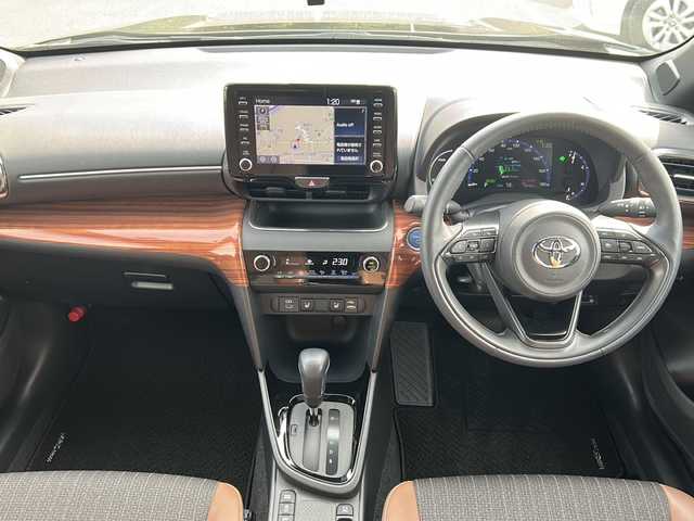 トヨタ ヤリスクロス ハイブリッド Z アドベンチャー 佐賀県 2023(令5)年 1.5万km ブラックマイカ 純正8インチディスプレイオーディオ/バックカメラ/プリクラッシュセーフティ/レーンディパーチャーアラート/オートハイビーム/アダプティブクルーズコントロール/ブラインドスポットモニター/クリアランスソナー/電動パーキングブレーキ/オートブレーキホールド/ハーフレザーシート/シートヒーター/パワーシート/ステアリングヒーター/ステアリングリモコン/ビルトインETC/プッシュスタート/スマートキー/LEDヘッドライト/フォグライト/純正アルミホイール