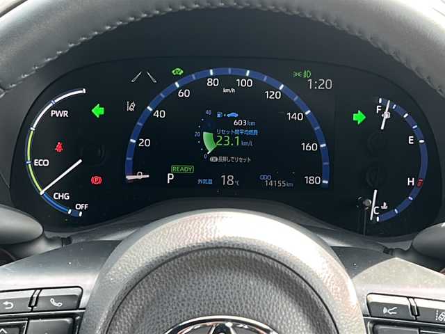 トヨタ ヤリスクロス ハイブリッド Z アドベンチャー 佐賀県 2023(令5)年 1.5万km ブラックマイカ 純正8インチディスプレイオーディオ/バックカメラ/プリクラッシュセーフティ/レーンディパーチャーアラート/オートハイビーム/アダプティブクルーズコントロール/ブラインドスポットモニター/クリアランスソナー/電動パーキングブレーキ/オートブレーキホールド/ハーフレザーシート/シートヒーター/パワーシート/ステアリングヒーター/ステアリングリモコン/ビルトインETC/プッシュスタート/スマートキー/LEDヘッドライト/フォグライト/純正アルミホイール