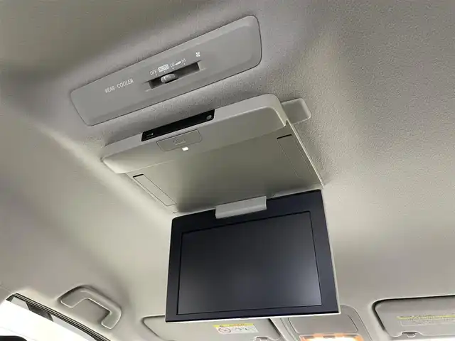 トヨタ ヴォクシー ZS 埼玉県 2014(平26)年 6.9万km ブラック 純正１０インチナビ　フリップダウンモニター　バックカメラ　ビルトインＥＴＣ　前後ドライブレコーダー　セーフティセンス　スマートキー　純正アルミホイール　オートライト　ＨＩＤライト　地デジフルセグ