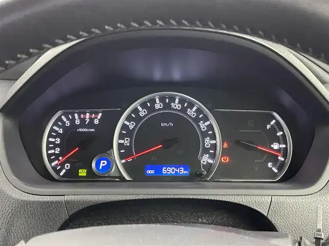 トヨタ ヴォクシー ZS 埼玉県 2014(平26)年 6.9万km ブラック 純正１０インチナビ　フリップダウンモニター　バックカメラ　ビルトインＥＴＣ　前後ドライブレコーダー　セーフティセンス　スマートキー　純正アルミホイール　オートライト　ＨＩＤライト　地デジフルセグ