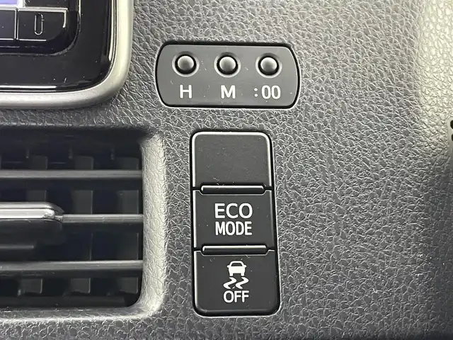 トヨタ ヴォクシー ZS 埼玉県 2014(平26)年 6.9万km ブラック 純正１０インチナビ　フリップダウンモニター　バックカメラ　ビルトインＥＴＣ　前後ドライブレコーダー　セーフティセンス　スマートキー　純正アルミホイール　オートライト　ＨＩＤライト　地デジフルセグ