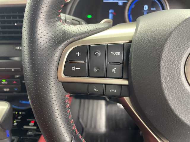 レクサス ＲＸ 450h Fスポーツ 鹿児島県 2019(令1)年 4.4万km ホワイトノーヴァガラスフレーク 純正ナビ/（CD/DVD/BT/フルセグTV）/サンルーフ/純正エアロ/パドルシフト/プリクラッシュセーフティ/レーンキープアシストパワーバックドア/レーダークルーズコントロール/ヘッドアップディスプレイ/ブラインドスポットモニター/パノラミックビューモニター/赤レザーシート/シートヒーター/シートベンチレーション/ETC2.0