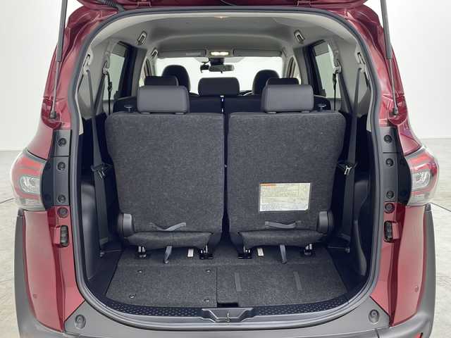 トヨタ シエンタ ハイブリッド 愛知県 2019(令1)年 6.2万km センシュアルレッドマイカ 禁煙車/社外ナビ/(AM/FM/DISC/SD/USB/BT/iPod/フルセグ)/ドライブレコーダー/ＥＴＣ/ステアリングスイッチ/ステアリングヒーター/革巻きステアリング/クルーズコントロール/シートヒーター（全席）/全方位カメラ/電動格納式ウィンカーミラー/衝突軽減システム/レーンキープアシスト/ＬＥＤオートライト/フォグランプ/フロアマット/純正ドアバイザー/純正15インチホイール/ハーフレザーシート/両側パワースライドドア/プッシュスタート/スマートキー/アイドリングストップ