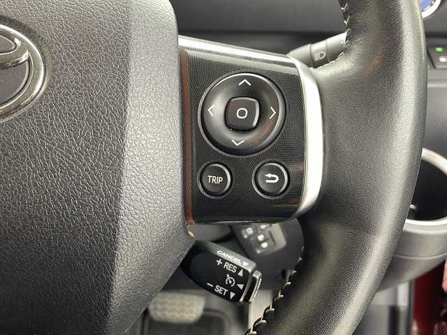 トヨタ シエンタ ハイブリッド 愛知県 2019(令1)年 6.2万km センシュアルレッドマイカ 禁煙車/社外ナビ/(AM/FM/DISC/SD/USB/BT/iPod/フルセグ)/ドライブレコーダー/ＥＴＣ/ステアリングスイッチ/ステアリングヒーター/革巻きステアリング/クルーズコントロール/シートヒーター（全席）/全方位カメラ/電動格納式ウィンカーミラー/衝突軽減システム/レーンキープアシスト/ＬＥＤオートライト/フォグランプ/フロアマット/純正ドアバイザー/純正15インチホイール/ハーフレザーシート/両側パワースライドドア/プッシュスタート/スマートキー/アイドリングストップ