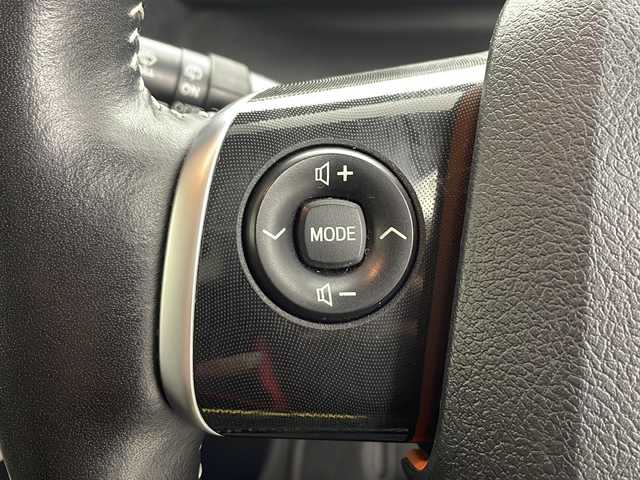 トヨタ シエンタ ハイブリッド 愛知県 2019(令1)年 6.2万km センシュアルレッドマイカ 禁煙車/社外ナビ/(AM/FM/DISC/SD/USB/BT/iPod/フルセグ)/ドライブレコーダー/ＥＴＣ/ステアリングスイッチ/ステアリングヒーター/革巻きステアリング/クルーズコントロール/シートヒーター（全席）/全方位カメラ/電動格納式ウィンカーミラー/衝突軽減システム/レーンキープアシスト/ＬＥＤオートライト/フォグランプ/フロアマット/純正ドアバイザー/純正15インチホイール/ハーフレザーシート/両側パワースライドドア/プッシュスタート/スマートキー/アイドリングストップ