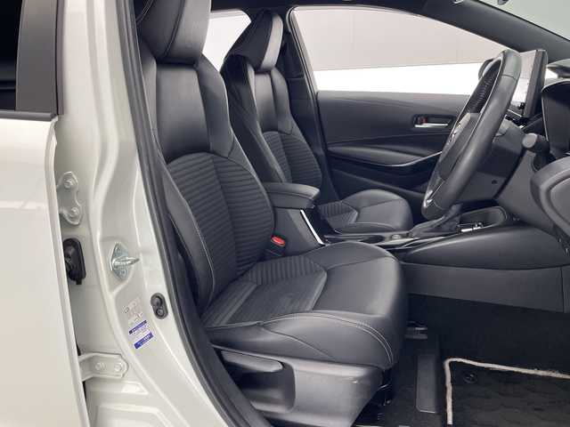 トヨタ カローラツーリング ハイブリッド ダブルバイビー 宮崎県 2019(令1)年 4.2万km ホワイトパールクリスタルシャイン モデリスタフルエアロ/Toyota Safety Sense/〇プリクラシュセーフティ/〇レーントレーシングアシスト/〇ブラインドスポットモニター/〇リアクロストラフィックアラート/〇パーキングサポートブレーキ/〇ロードサインアシスト/〇クリアランスソナー/〇オートマチックハイビーム/〇レーダークルーズコントロール/〇先行車発進告知/純正9インチディスプレイオーディオ/ナビ機能/フルセグTV/バックカメラ/ハーフレザーシート/シートヒーター/ステアリングヒーター/LEDヘッドライト/ビルトインETC/純正17インチAW/前後ドライブレコーダー