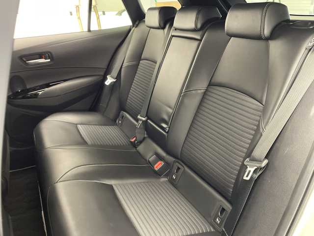 トヨタ カローラツーリング ハイブリッド ダブルバイビー 宮崎県 2019(令1)年 4.2万km ホワイトパールクリスタルシャイン モデリスタフルエアロ/Toyota Safety Sense/〇プリクラシュセーフティ/〇レーントレーシングアシスト/〇ブラインドスポットモニター/〇リアクロストラフィックアラート/〇パーキングサポートブレーキ/〇ロードサインアシスト/〇クリアランスソナー/〇オートマチックハイビーム/〇レーダークルーズコントロール/〇先行車発進告知/純正9インチディスプレイオーディオ/ナビ機能/フルセグTV/バックカメラ/ハーフレザーシート/シートヒーター/ステアリングヒーター/LEDヘッドライト/ビルトインETC/純正17インチAW/前後ドライブレコーダー