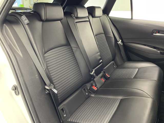 トヨタ カローラツーリング ハイブリッド ダブルバイビー 宮崎県 2019(令1)年 4.2万km ホワイトパールクリスタルシャイン モデリスタフルエアロ/Toyota Safety Sense/〇プリクラシュセーフティ/〇レーントレーシングアシスト/〇ブラインドスポットモニター/〇リアクロストラフィックアラート/〇パーキングサポートブレーキ/〇ロードサインアシスト/〇クリアランスソナー/〇オートマチックハイビーム/〇レーダークルーズコントロール/〇先行車発進告知/純正9インチディスプレイオーディオ/ナビ機能/フルセグTV/バックカメラ/ハーフレザーシート/シートヒーター/ステアリングヒーター/LEDヘッドライト/ビルトインETC/純正17インチAW/前後ドライブレコーダー