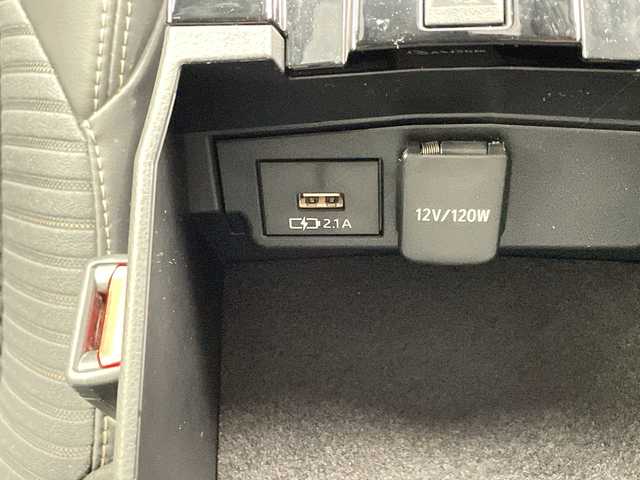 トヨタ カローラツーリング ハイブリッド ダブルバイビー 宮崎県 2019(令1)年 4.2万km ホワイトパールクリスタルシャイン モデリスタフルエアロ/Toyota Safety Sense/〇プリクラシュセーフティ/〇レーントレーシングアシスト/〇ブラインドスポットモニター/〇リアクロストラフィックアラート/〇パーキングサポートブレーキ/〇ロードサインアシスト/〇クリアランスソナー/〇オートマチックハイビーム/〇レーダークルーズコントロール/〇先行車発進告知/純正9インチディスプレイオーディオ/ナビ機能/フルセグTV/バックカメラ/ハーフレザーシート/シートヒーター/ステアリングヒーター/LEDヘッドライト/ビルトインETC/純正17インチAW/前後ドライブレコーダー