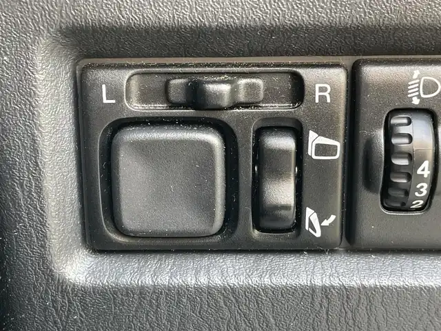 スズキ ジムニー ランドベンチャー 東京都 2015(平27)年 3.2万km パールホワイト ４ＷＤ　/５Ｆ　/純正ナビ　/フルセグＴＶ　/シートヒーター　/ミラー型前後ドラレコ　/合皮シート　/純正フロアマット　/ドアバイザー　/純正１６インチＡＷ　/Ｂｌｕｅｔｏｏｔｈ　/禁煙