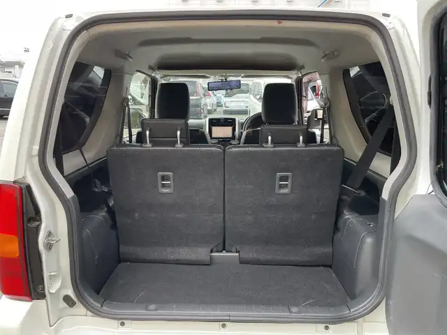 スズキ ジムニー ランドベンチャー 東京都 2015(平27)年 3.2万km パールホワイト ４ＷＤ　/５Ｆ　/純正ナビ　/フルセグＴＶ　/シートヒーター　/ミラー型前後ドラレコ　/合皮シート　/純正フロアマット　/ドアバイザー　/純正１６インチＡＷ　/Ｂｌｕｅｔｏｏｔｈ　/禁煙