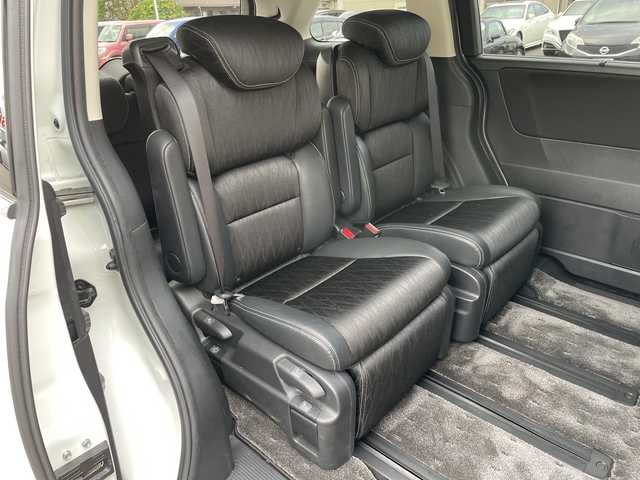 ホンダ オデッセイ ハイブリッド アブソルートセンシングEXパック 山口県 2017(平29)年 7万km ホワイトオーキッドパール ホンダセンシング/レーンキープアシスト/純正ナビ/CD/SD/DVD/BT/iPod/ブラインドスポットモニター/アクティブコーナーリングライト/パワーシート/ハーフレザーシート/バックカメラ/両側パワースライドドア/デジタルインナーミラー/前後ドライブレコーダー/純正フロアマット/電動格納ミラー