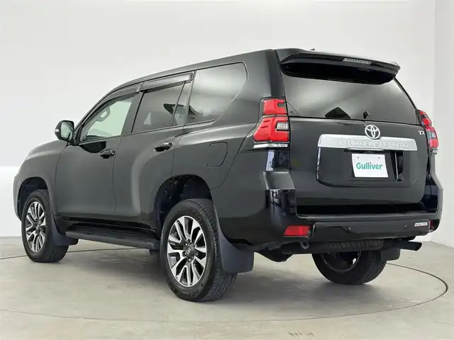 トヨタ ランドクルーザー プラド TX Lパッケージ 愛知県 2023(令5)年 1万km アティチュードブラックマイカ サンルーフ/純正9インチナビ/アラウンドビューモニター/トヨタセーフティセンス/衝突被害軽減システム/クルーズコントロール/ブラインドスポットモニター/横滑り防止装置/コーナーセンサー/レーンキープアシスト/オートライト/オートマチックハイビーム/LEDヘッドライト/LEDフォグランプ/パワーシート/シートヒーター/前後ドライブレコーダー/ETC2.0/ヘッドライトウォッシャー/純正フロアマット/純正AW/スペアタイヤ/プッシュスタート/スマートキー