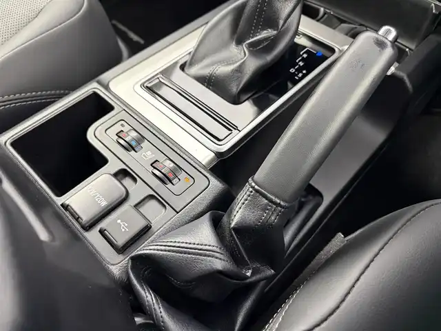 トヨタ ランドクルーザー プラド TX Lパッケージ 愛知県 2023(令5)年 1万km アティチュードブラックマイカ サンルーフ/純正9インチナビ/アラウンドビューモニター/トヨタセーフティセンス/衝突被害軽減システム/クルーズコントロール/ブラインドスポットモニター/横滑り防止装置/コーナーセンサー/レーンキープアシスト/オートライト/オートマチックハイビーム/LEDヘッドライト/LEDフォグランプ/パワーシート/シートヒーター/前後ドライブレコーダー/ETC2.0/ヘッドライトウォッシャー/純正フロアマット/純正AW/スペアタイヤ/プッシュスタート/スマートキー