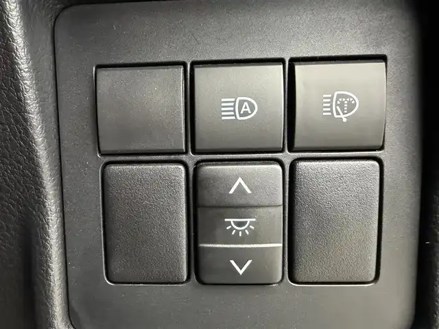 トヨタ ランドクルーザー プラド TX Lパッケージ 愛知県 2023(令5)年 1万km アティチュードブラックマイカ サンルーフ/純正9インチナビ/アラウンドビューモニター/トヨタセーフティセンス/衝突被害軽減システム/クルーズコントロール/ブラインドスポットモニター/横滑り防止装置/コーナーセンサー/レーンキープアシスト/オートライト/オートマチックハイビーム/LEDヘッドライト/LEDフォグランプ/パワーシート/シートヒーター/前後ドライブレコーダー/ETC2.0/ヘッドライトウォッシャー/純正フロアマット/純正AW/スペアタイヤ/プッシュスタート/スマートキー