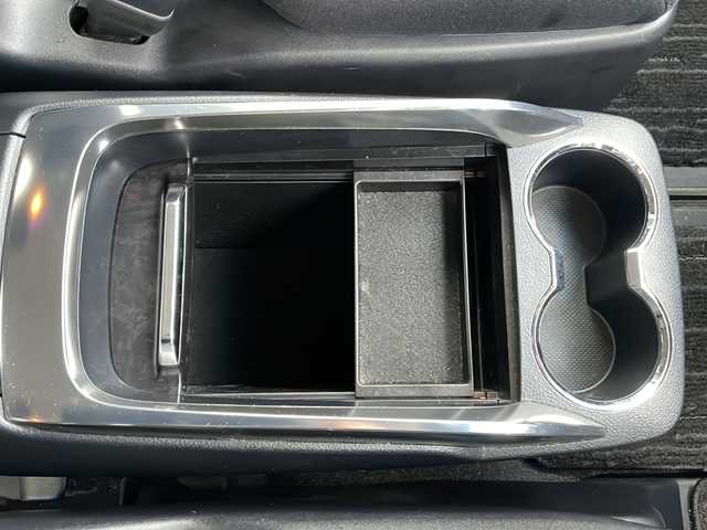 トヨタ ヴェルファイア Z Aエディション 岩手県 2019(平31)年 6.5万km ホワイトパールクリスタルシャイン 純正ナビ(CD/DVD/SD/USB/AUX/ラジオ/BT)/JBLプレミアムサウンド/パノラミックビューモニター/フルセグテレビ/両側パワースライドドア/デジタルインナーミラー/プリクラッシュセーフティ/レーントレーシングアシスト/レーダークルーズコントロール/ブラインドスポットモニター/オートマチックハイビーム/コーナーセンサー/前後ドライブレコーダー/ビルトインETC(2.0)/LEDヘッドライト/フォグランプ/助手席/2列目オットマン/純正18inアルミホイール/スマートキー/ステアリングスイッチ/電動格納ミラー/ウィンカーミラー/ドアバイザー