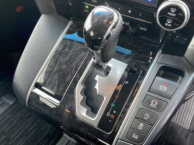 トヨタ ヴェルファイア Z Aエディション 岩手県 2019(平31)年 6.5万km ホワイトパールクリスタルシャイン 純正ナビ(CD/DVD/SD/USB/AUX/ラジオ/BT)/JBLプレミアムサウンド/パノラミックビューモニター/フルセグテレビ/両側パワースライドドア/デジタルインナーミラー/プリクラッシュセーフティ/レーントレーシングアシスト/レーダークルーズコントロール/ブラインドスポットモニター/オートマチックハイビーム/コーナーセンサー/前後ドライブレコーダー/ビルトインETC(2.0)/LEDヘッドライト/フォグランプ/助手席/2列目オットマン/純正18inアルミホイール/スマートキー/ステアリングスイッチ/電動格納ミラー/ウィンカーミラー/ドアバイザー