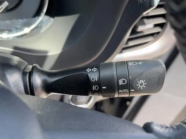 トヨタ ハイラックス Z 徳島県 2020(令2)年 4.6万km アティチュードブラックマイカ ワンオーナー/純正　NSZT-W66Tナビ/フルセグTV/バックカメラ/純正ETC/革巻きステアリング/アイドリングストップ/スマートキー/GRロールバー/クルーズコントロール/クリアランスソナー/ダウンヒルアシストコントロール/プリクラッシュセーフティ/レーンディパーチャーアラート/純正フロアマット/純正フロアマット/LEDヘッドライト/オートライト/保証書/取扱説明書/4WD切り替え